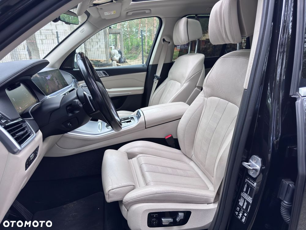 BMW X5 xDrive40i - 16