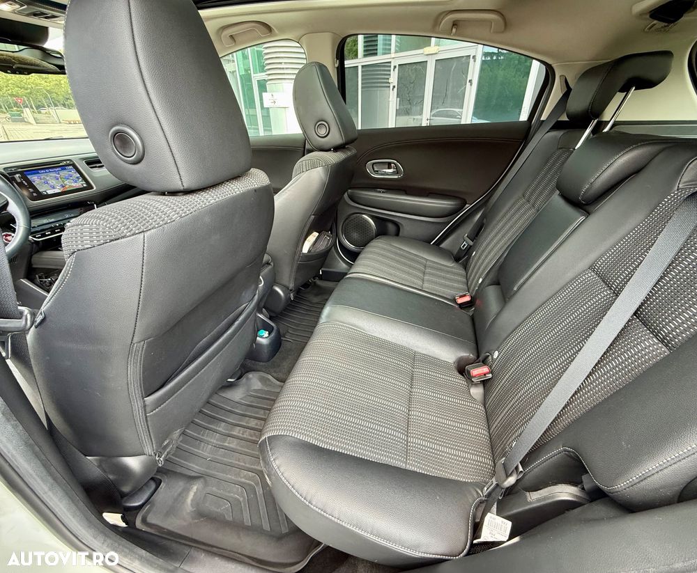 Honda HR-V 1.5 i-VTEC CVT Elegance Navi - 11