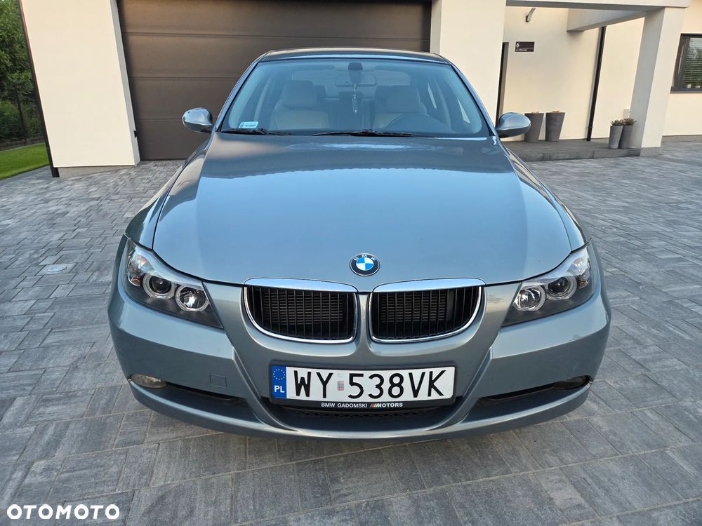 BMW Seria 3 318d DPF - 3