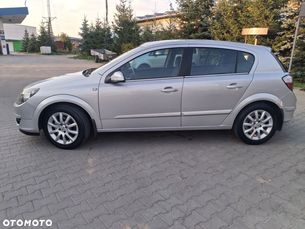 Opel Astra 1.6 Elegance - 30