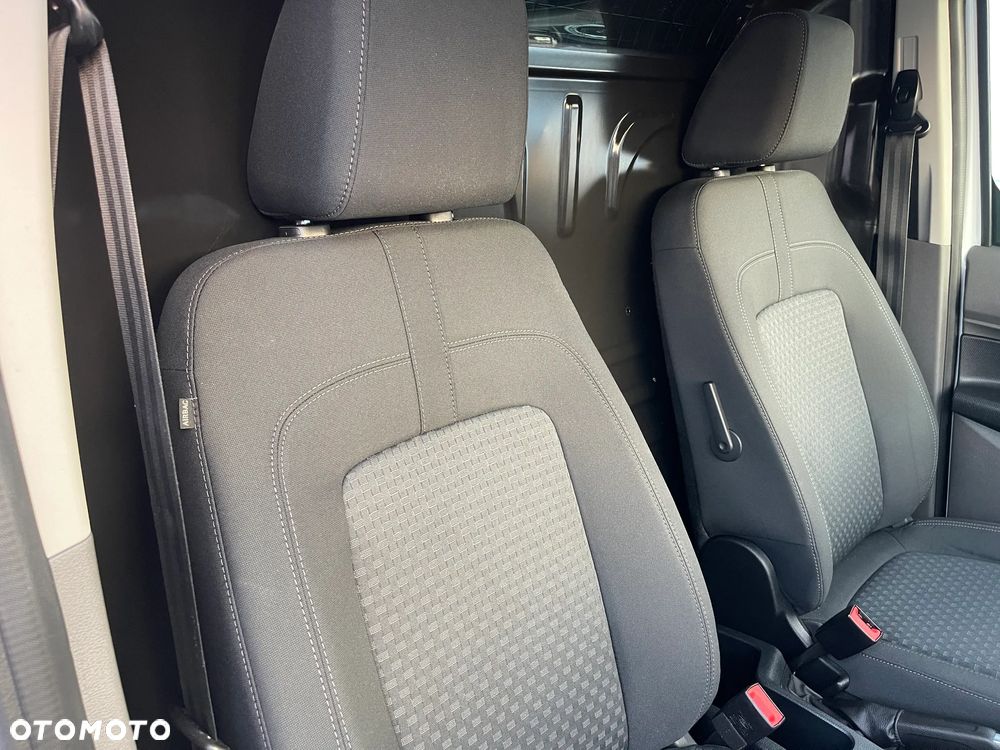 Ford Transit Connect - 33