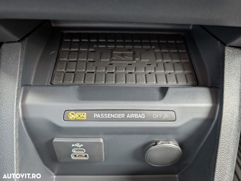 Ford Tourneo Courier - 24