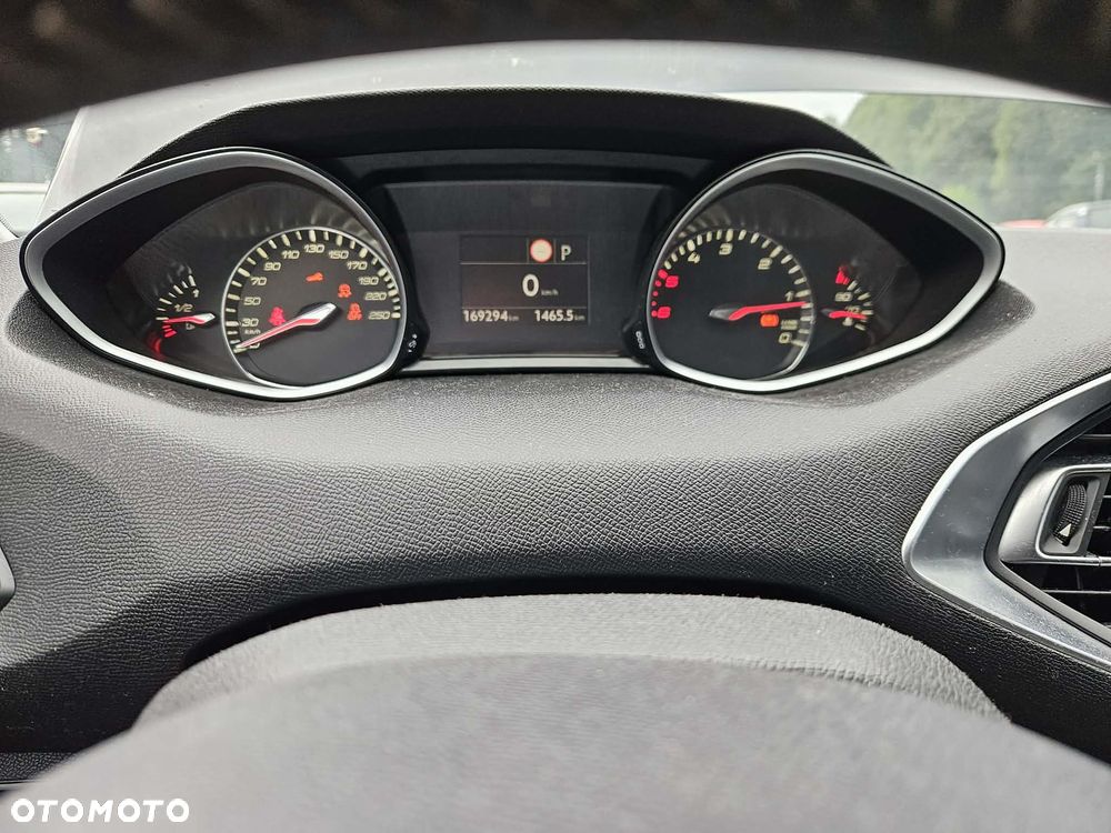 Peugeot 308 BlueHDi 130 EAT6 Stop & Start Active Business-Paket - 15