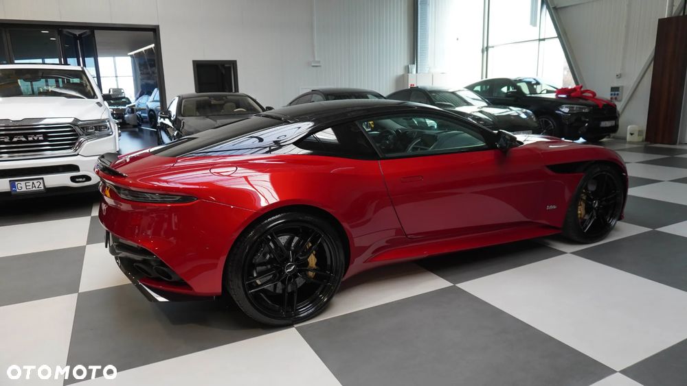 Aston Martin DBS Superleggera Standard - 4