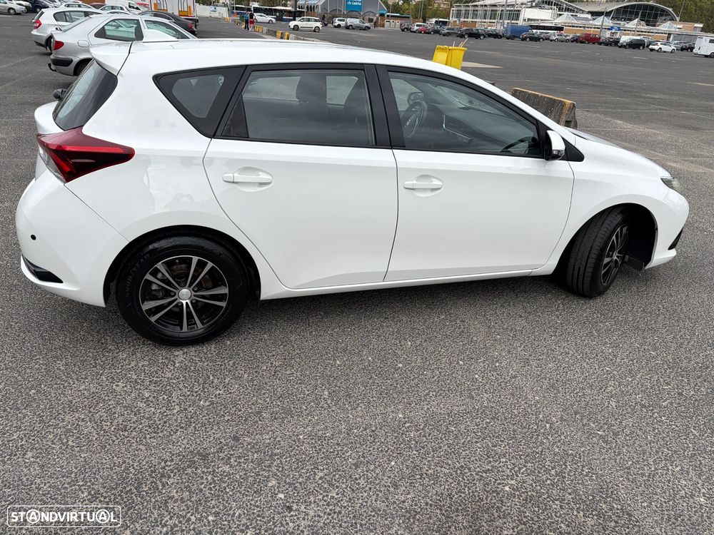 Toyota Auris 1.4 D-4D ACtive+AC - 6
