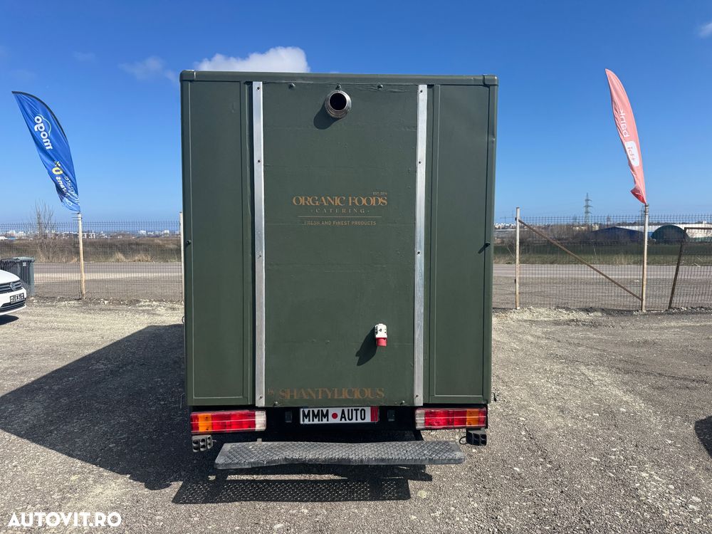 Mercedes-Benz Sprinter - 14