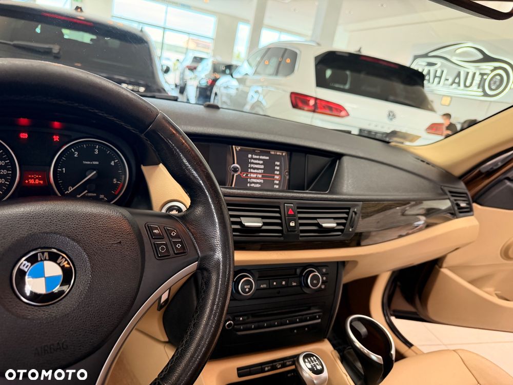 BMW X1 xDrive18d Sport Line - 22