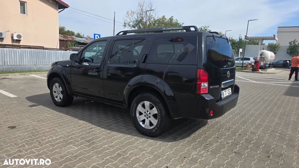 Nissan Pathfinder 2.5 dCi LE - 8