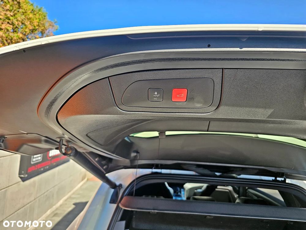 DS Automobiles DS 7 Crossback - 17