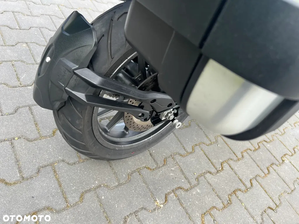Benelli TRK 502 - 17