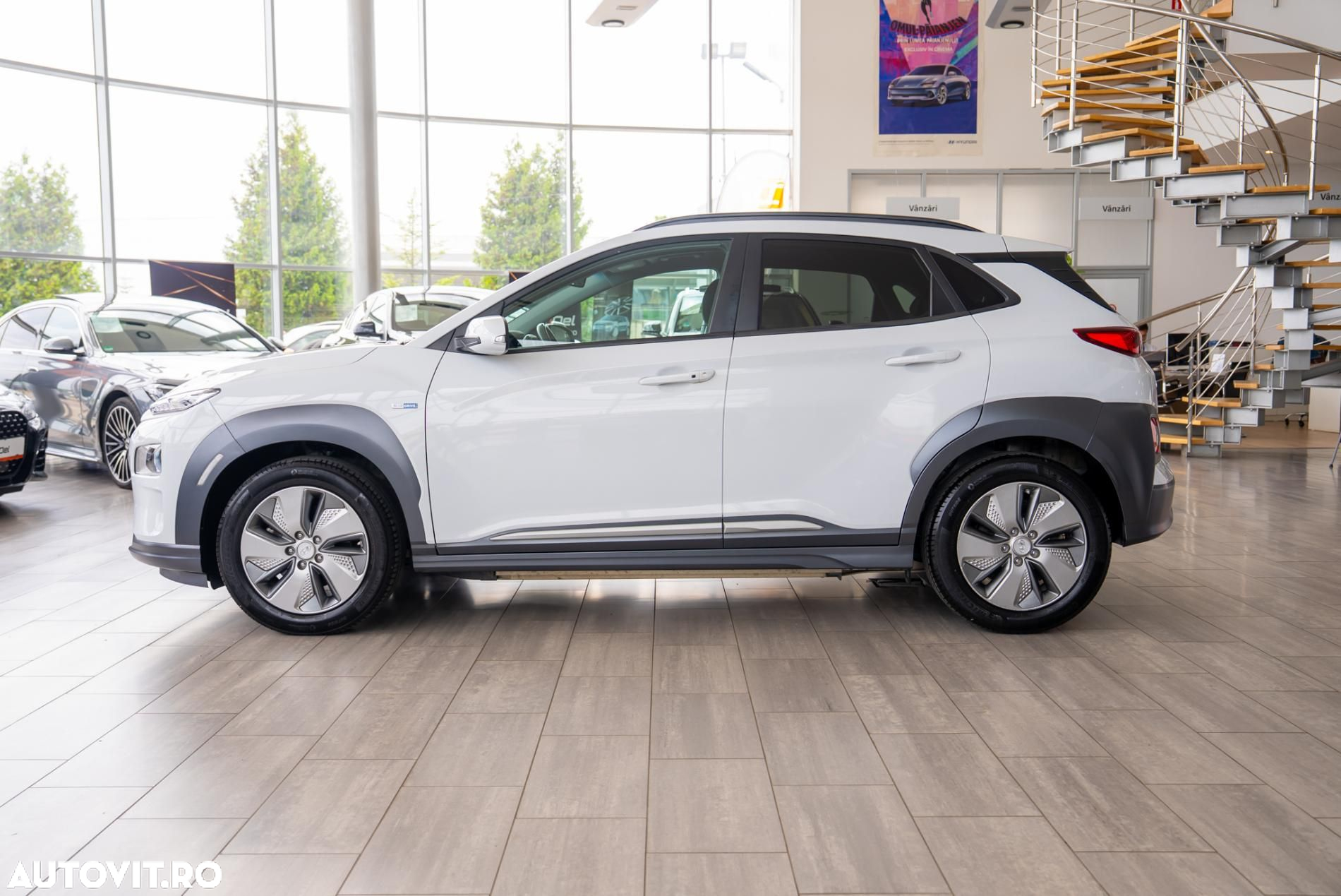 Hyundai KONA EV Style - 10