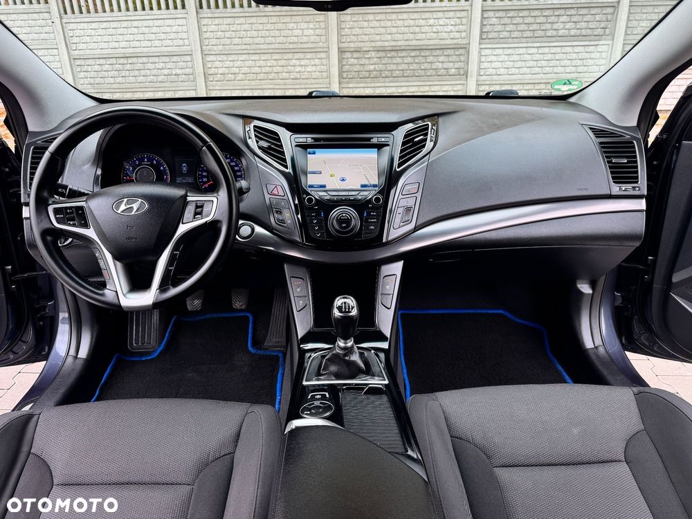 Hyundai i40 Kombi 1.6 Trend - 18