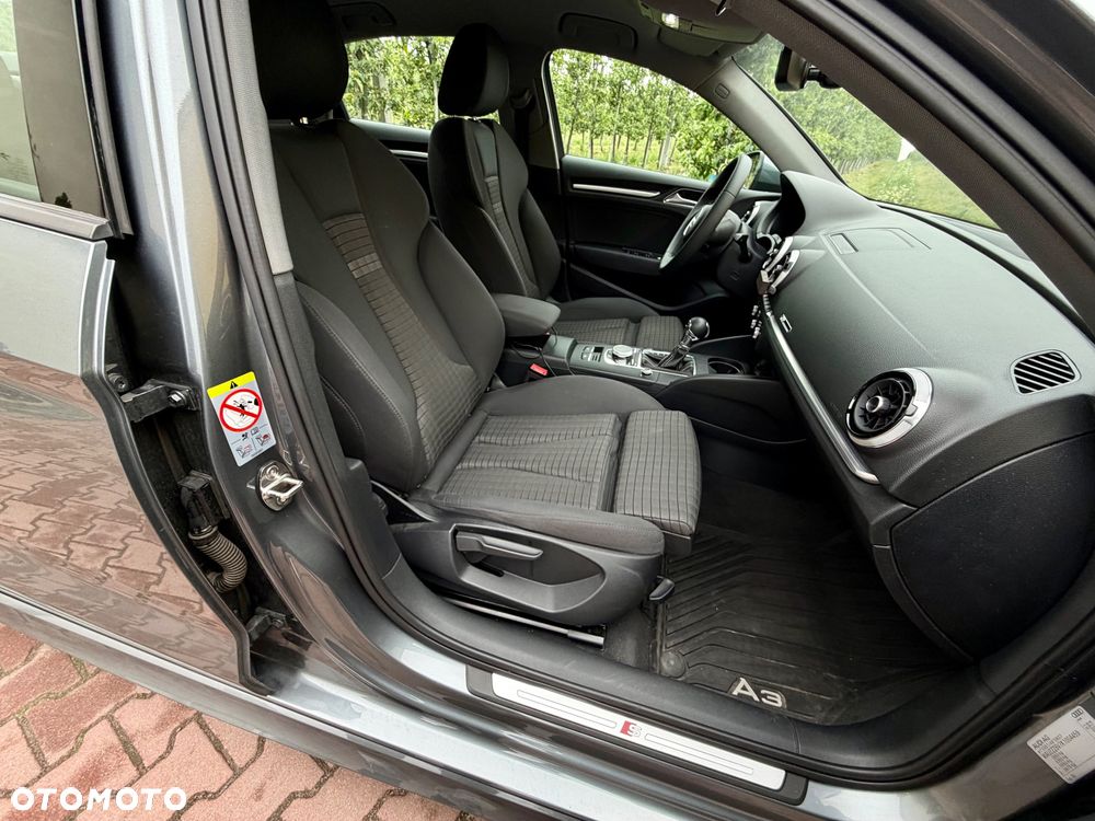 Audi A3 Limousine 35 TFSI Sport S tronic - 11