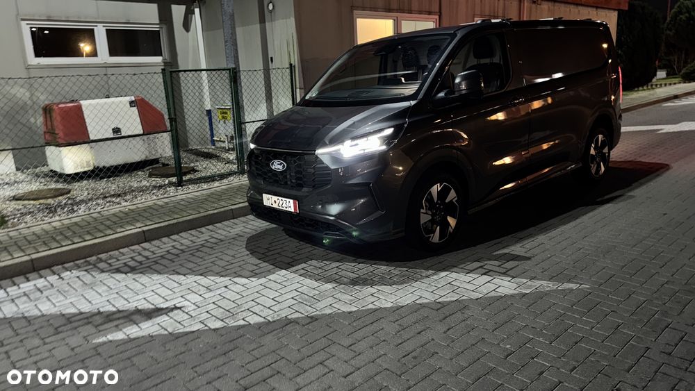 Ford Custom Limited - 14