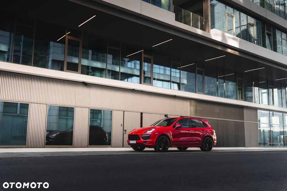 Porsche Cayenne GTS - 22