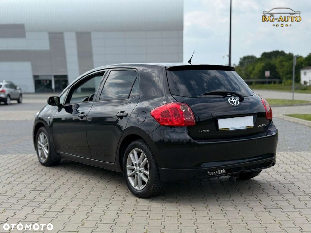 Toyota Auris - 10