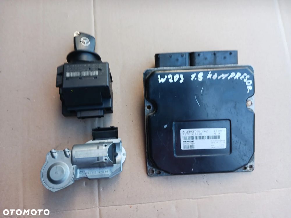 Mercedes C W203 A208 Zestaw startowy silnika sterownik ECU A2711535579 Siemens 5WK90479 stacyjka kluczyk rygiel IMMO