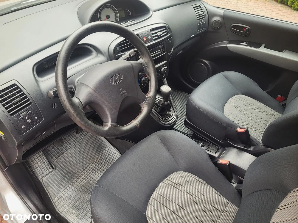 Hyundai Matrix 1.6 GLS - 17
