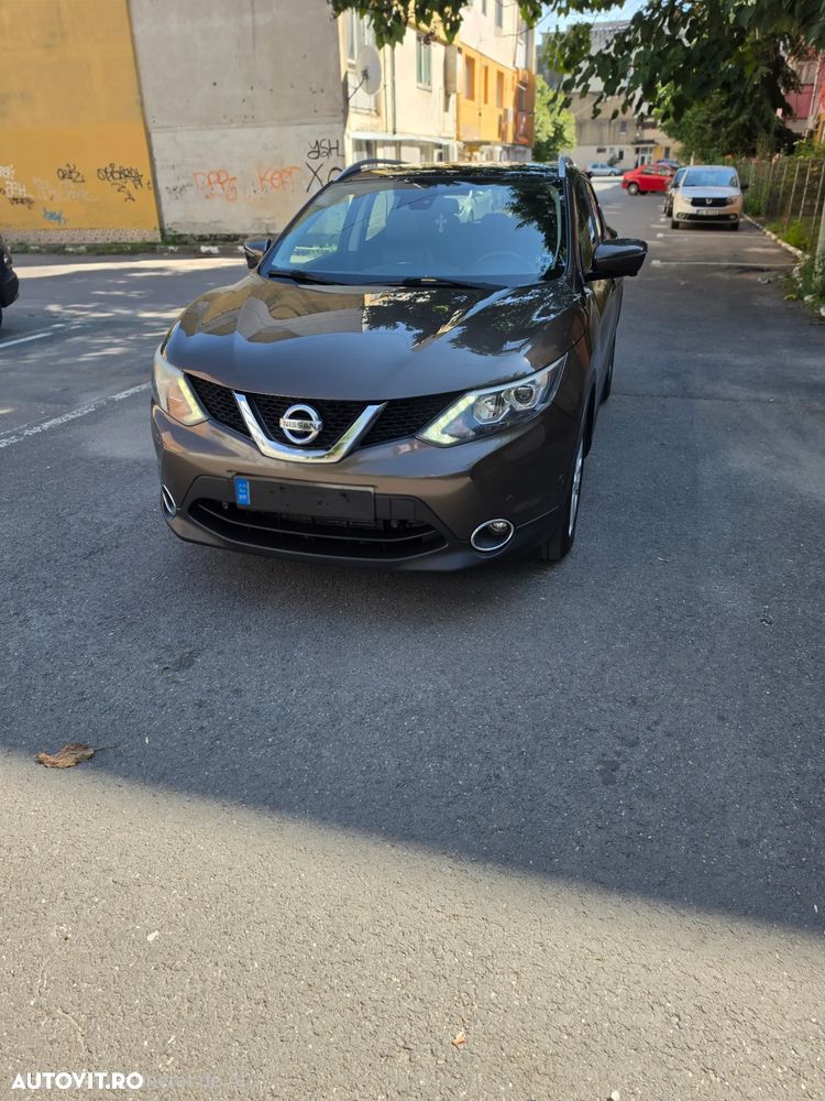 Nissan Qashqai 1.6 DCI Xtronic TEKNA - 1
