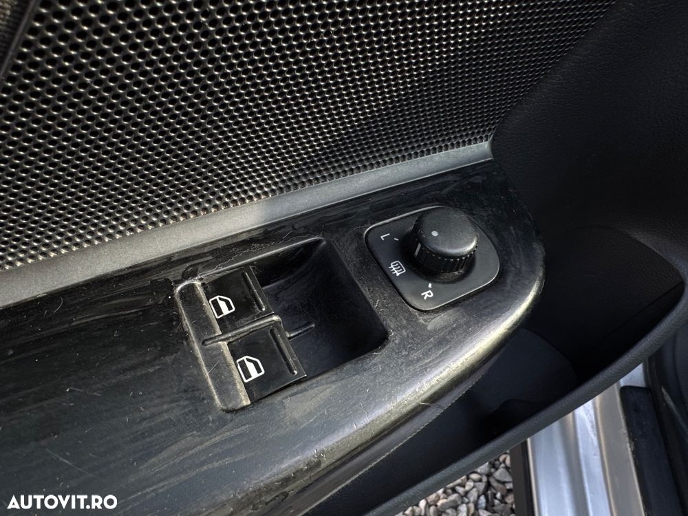 Volkswagen Golf 1.4 Comfortline - 12