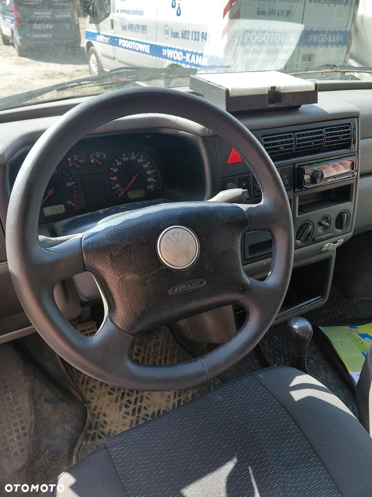 Volkswagen Transporter - 9