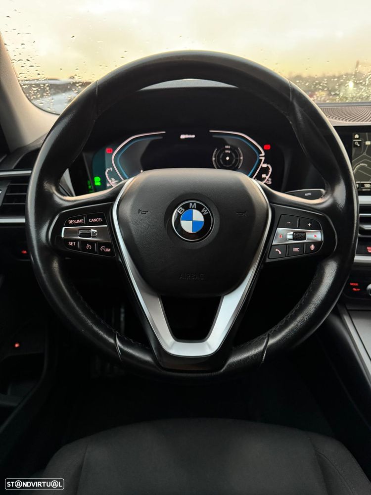 BMW 330 e Line Sport Auto - 10