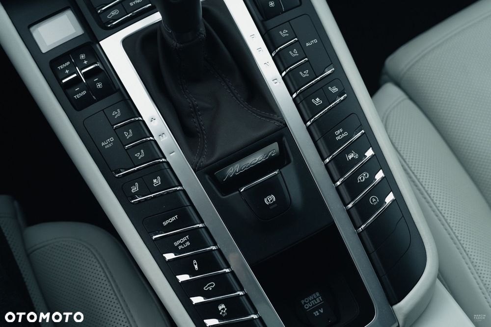 Porsche Macan Standard - 13