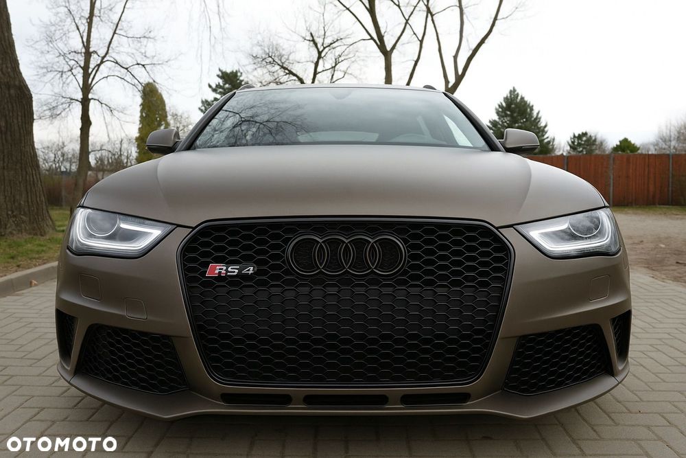 Audi RS4 Avant - 3
