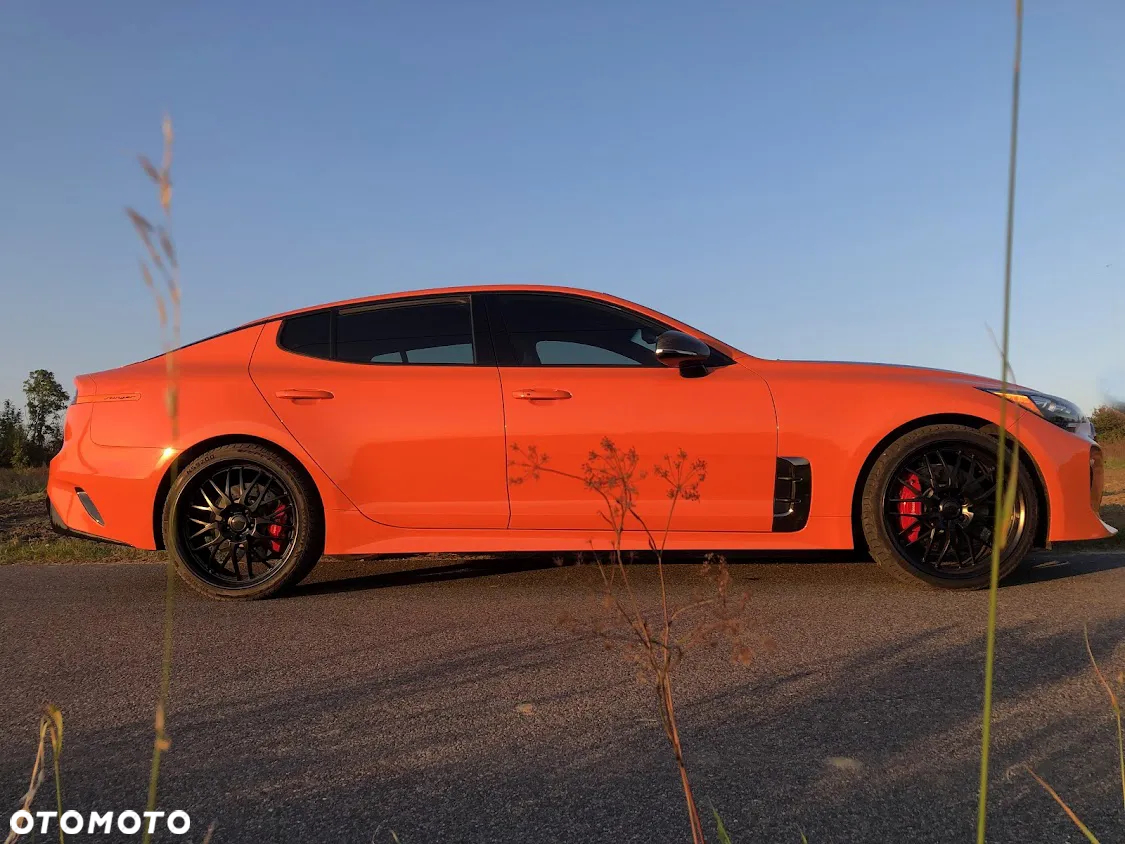 Kia Stinger - 14