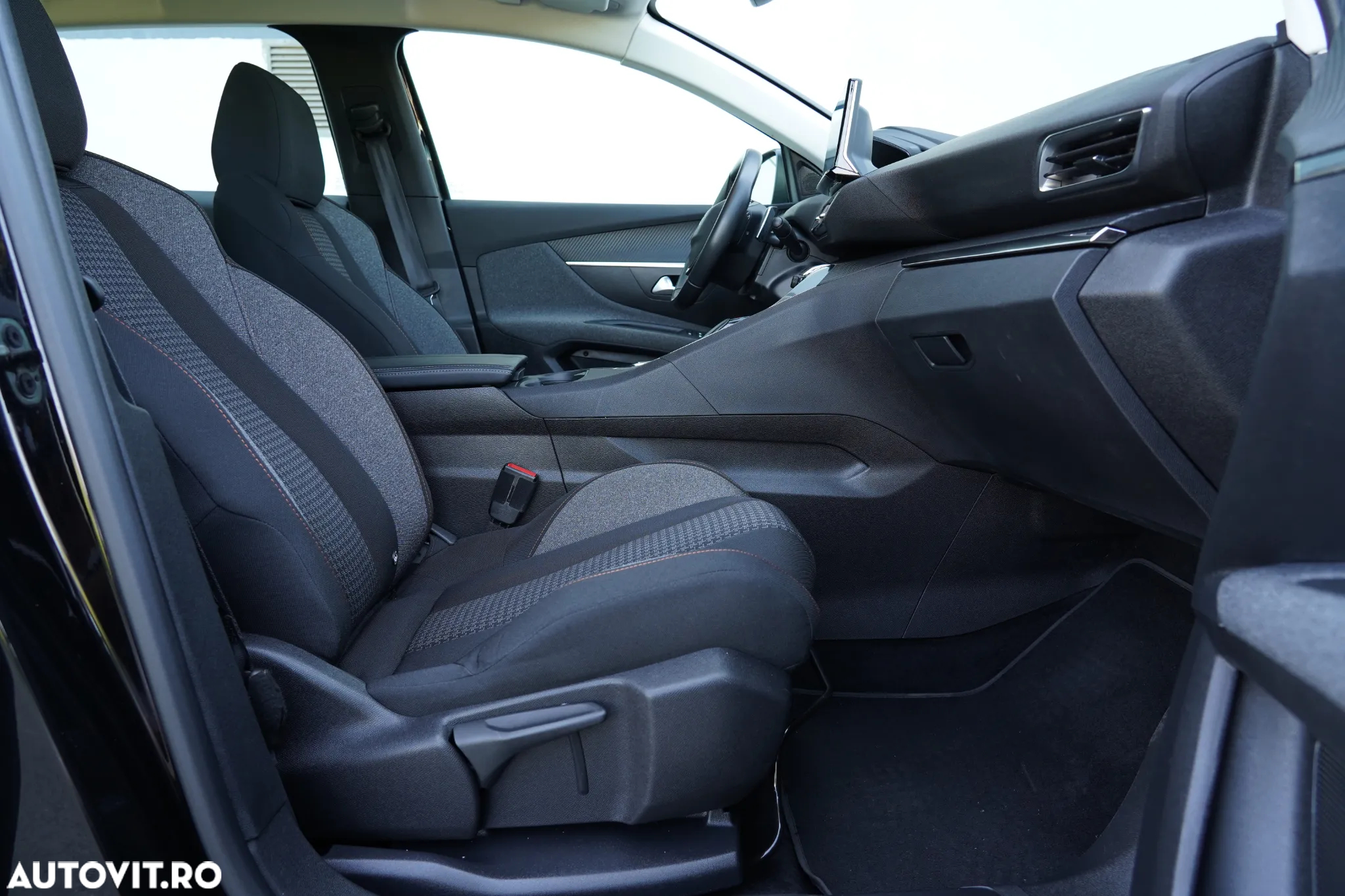 Peugeot 3008 1.5 BlueHDI 130 EAT8 Active Pack - 15