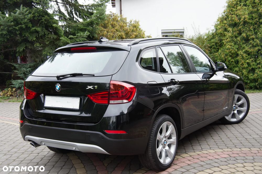 BMW X1 sDrive18d xLine - 34