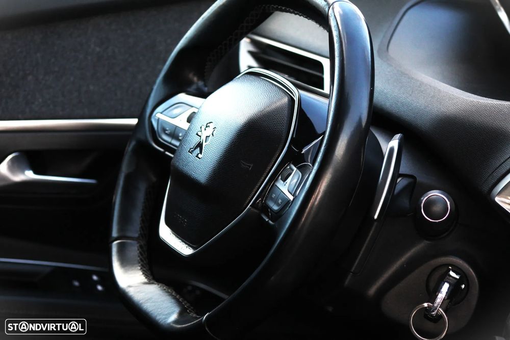 Peugeot 3008 1.6 BlueHDi Allure EAT6 J18 - 26