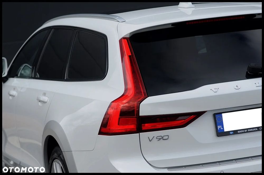 Volvo V90 Cross Country D5 AWD Ocean Race - 21