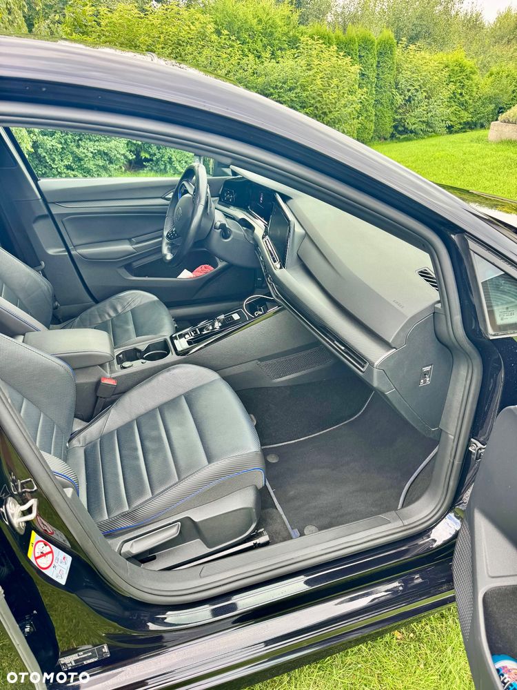 Volkswagen Golf - 9