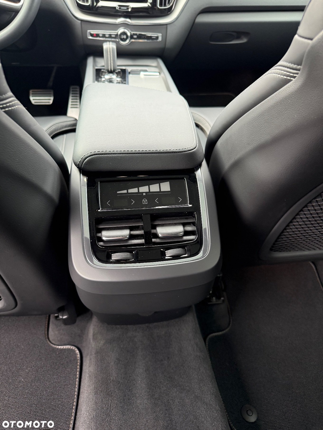 Volvo XC 60 B4 B Geartronic RDesign - 14