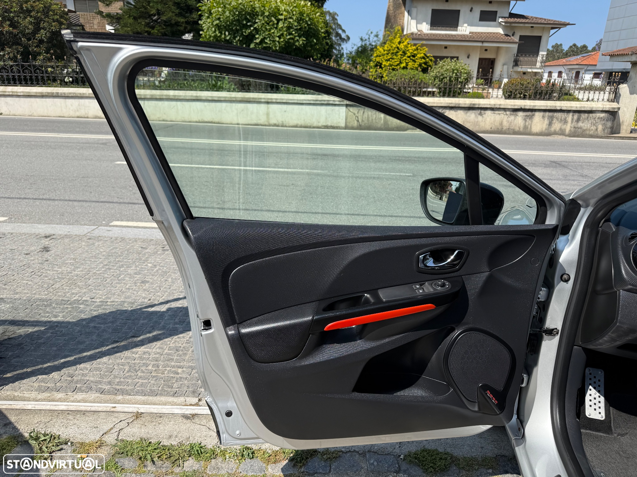 Renault Clio 1.5 dCi Dynamique S - 15