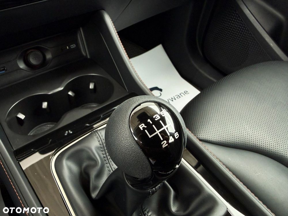 MG HS 1.5 T-GDI Exclusive - 26