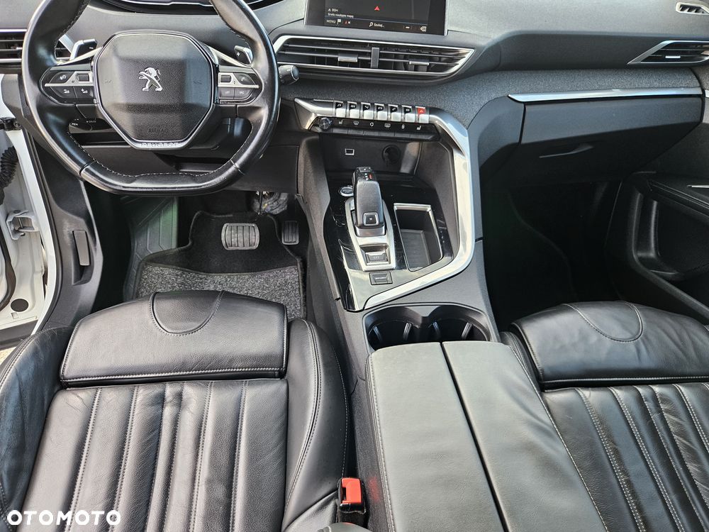 Peugeot 5008 - 30