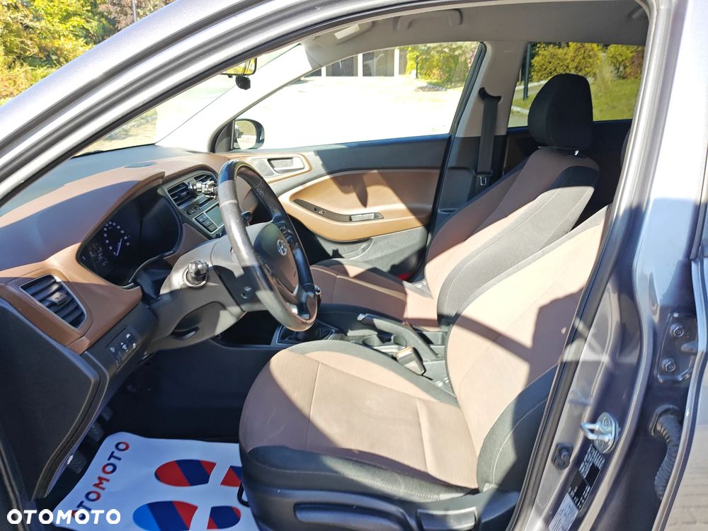 Hyundai i20 blue 1.1 CRDi Classic - 7