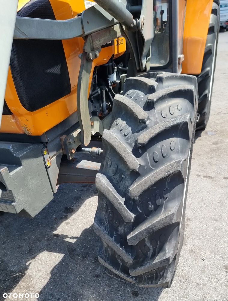 Renault Ceres 335 - 18