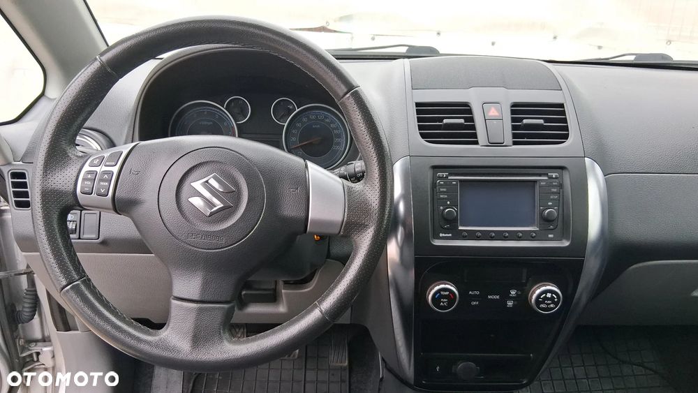 Suzuki SX4 1.6 VVT 4x4 Comfort - 16