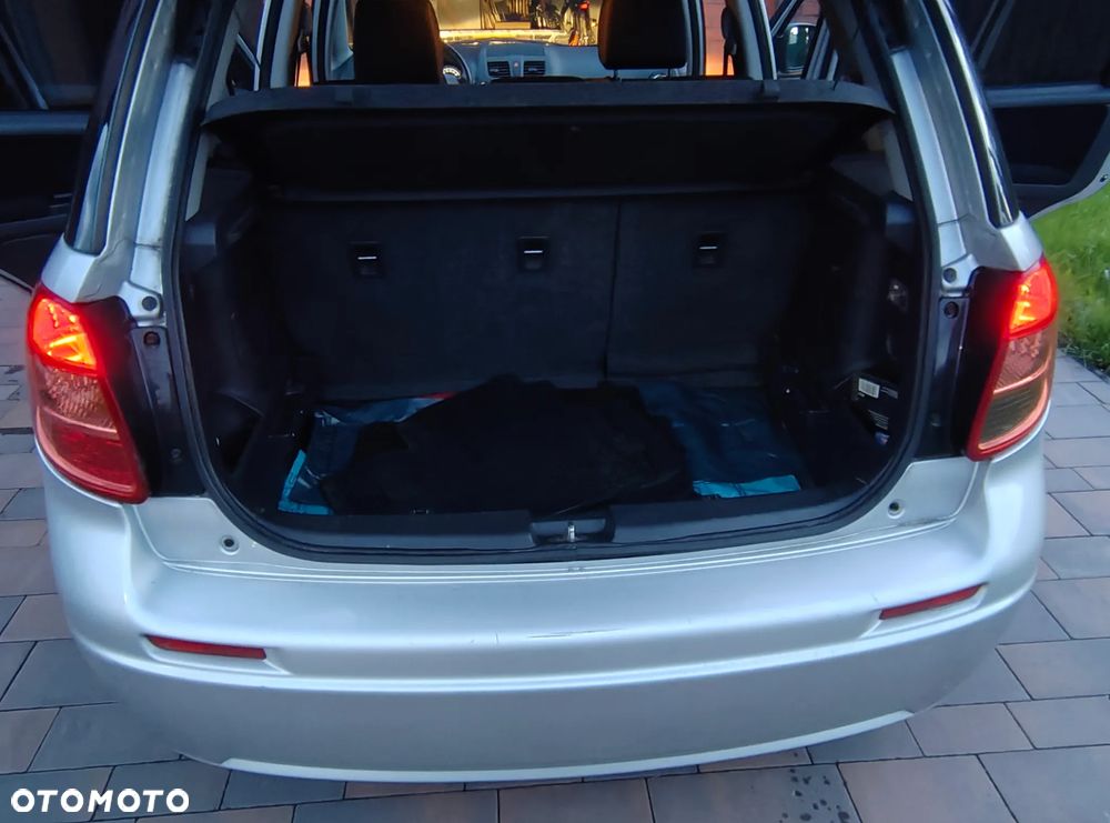 Suzuki SX4 - 9