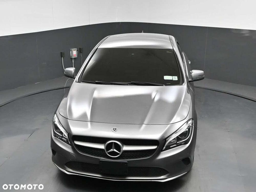Mercedes-Benz CLA 250 4-Matic - 12