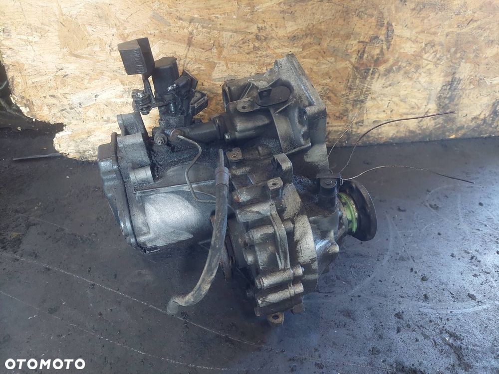 SKRZYNIA BIEGÓW AUDI A3 8L LIFT 1.8 T MANUAL 5 BIEGÓW DBZ ID: 238073 - 4