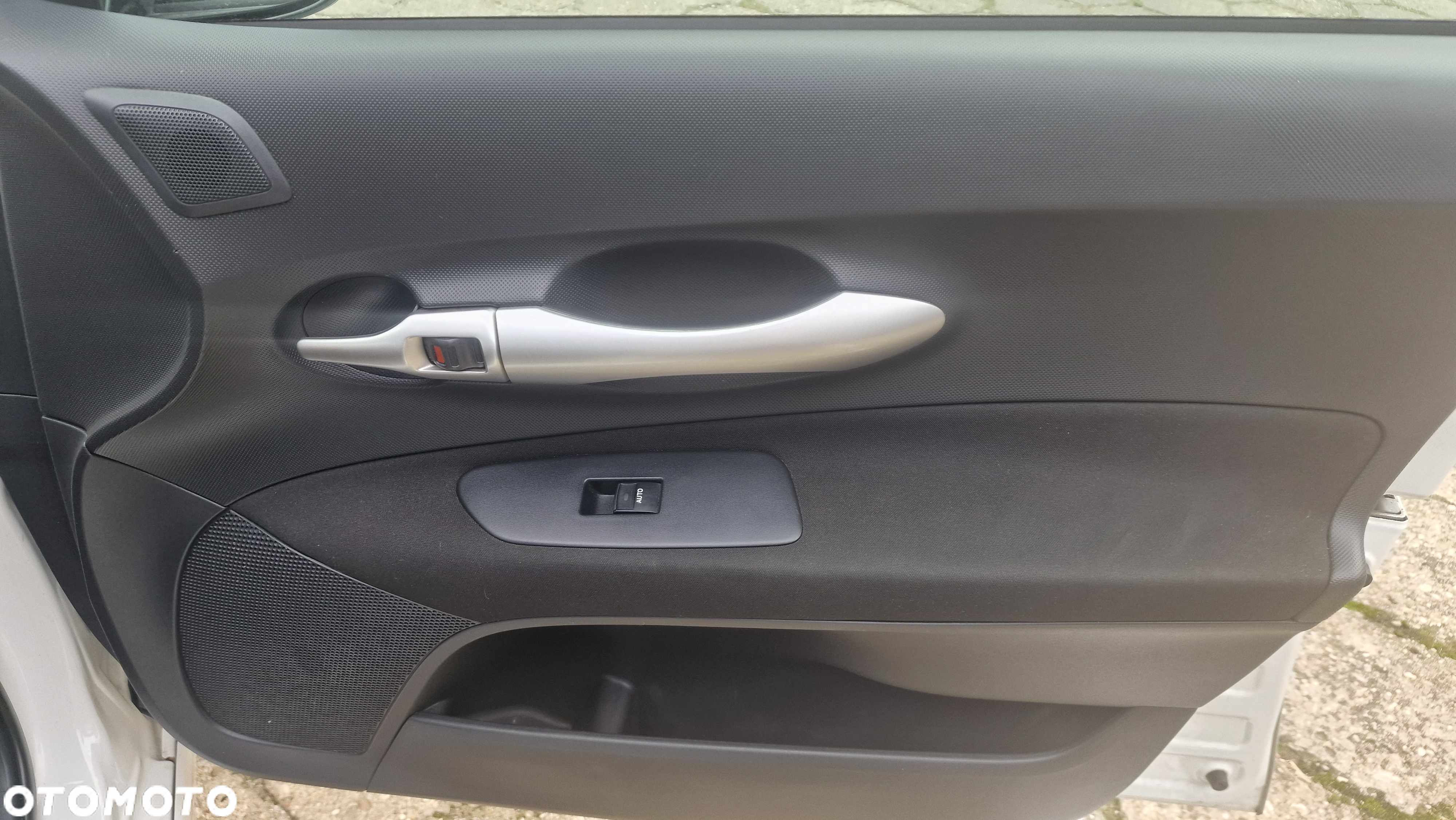Toyota Auris 1.6 Sprint - 26
