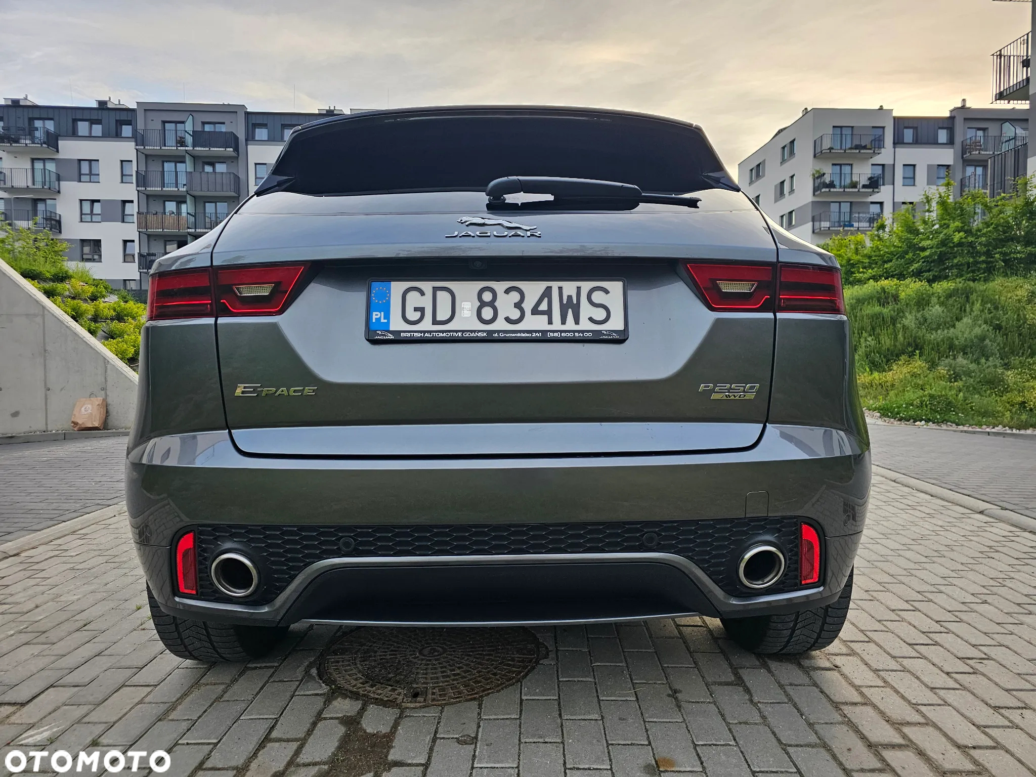 Jaguar E-Pace 2.0 i4P AWD R-Dynamic S - 6