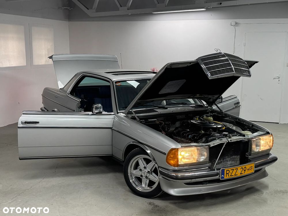 Mercedes-Benz W123 - 34