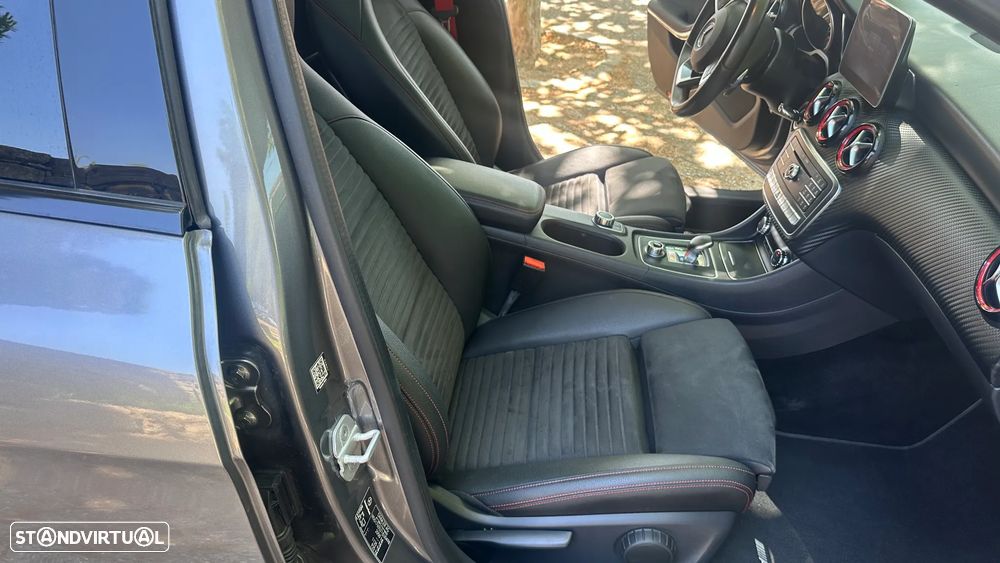 Mercedes-Benz A 45 AMG 4Matic Speedshift 7G-DCT - 26