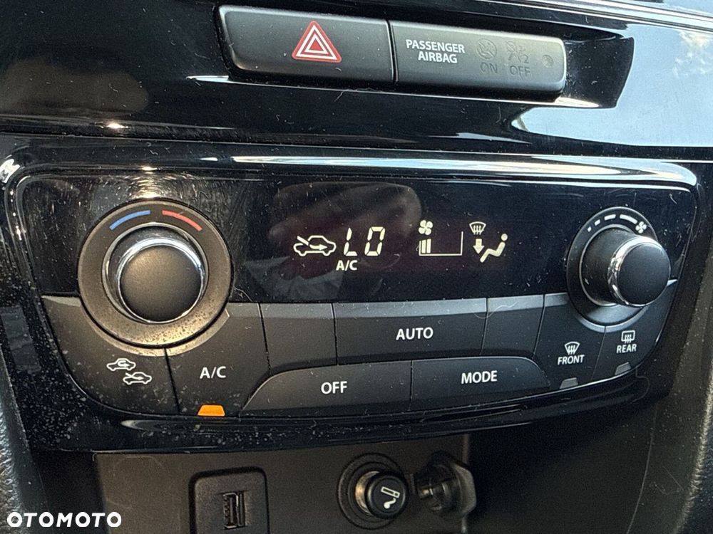 Suzuki Vitara 1.6 Comfort 4WD - 25