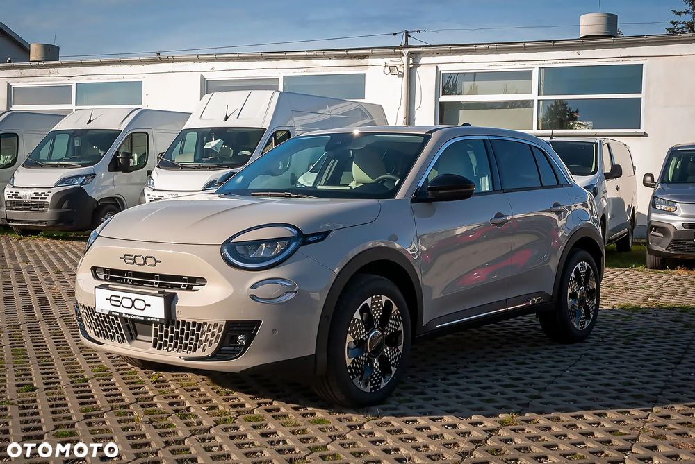 Fiat 600 1.2 Turbo La Prima eDCT - 1